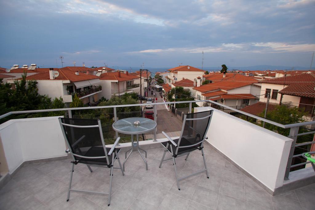 Kentrikon Suites Polikhronon Rum bild