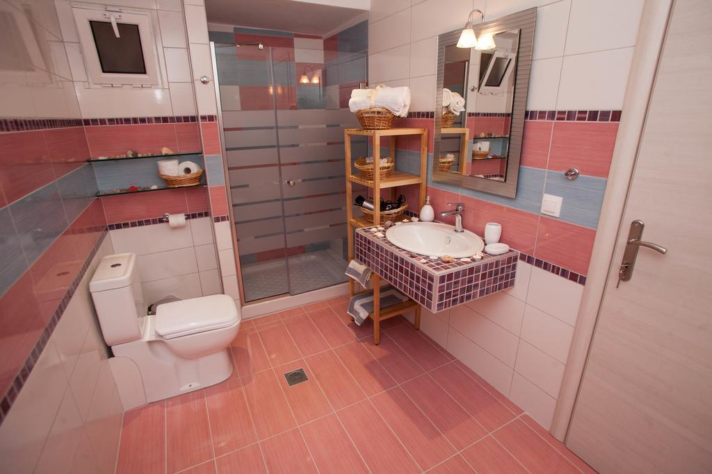 Kentrikon Suites Polikhronon Rum bild