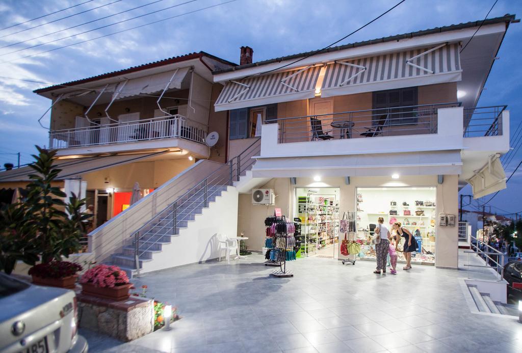 Kentrikon Suites Polikhronon Rum bild