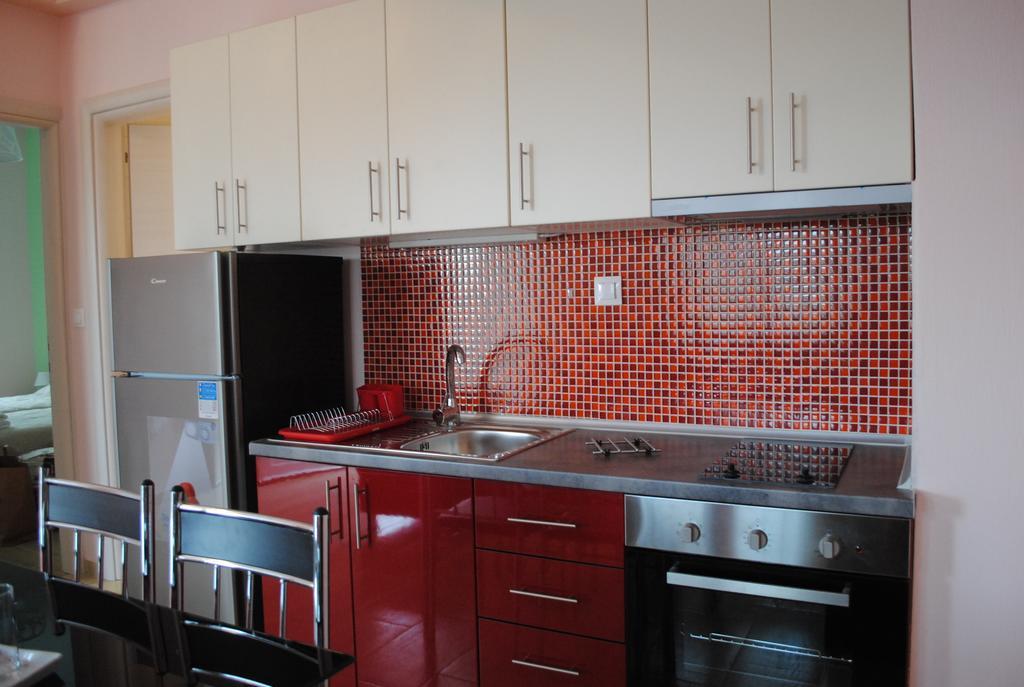 Kentrikon Suites Polikhronon Rum bild