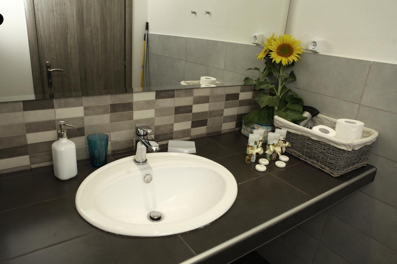 Kentrikon Suites Polikhronon Exteriör bild